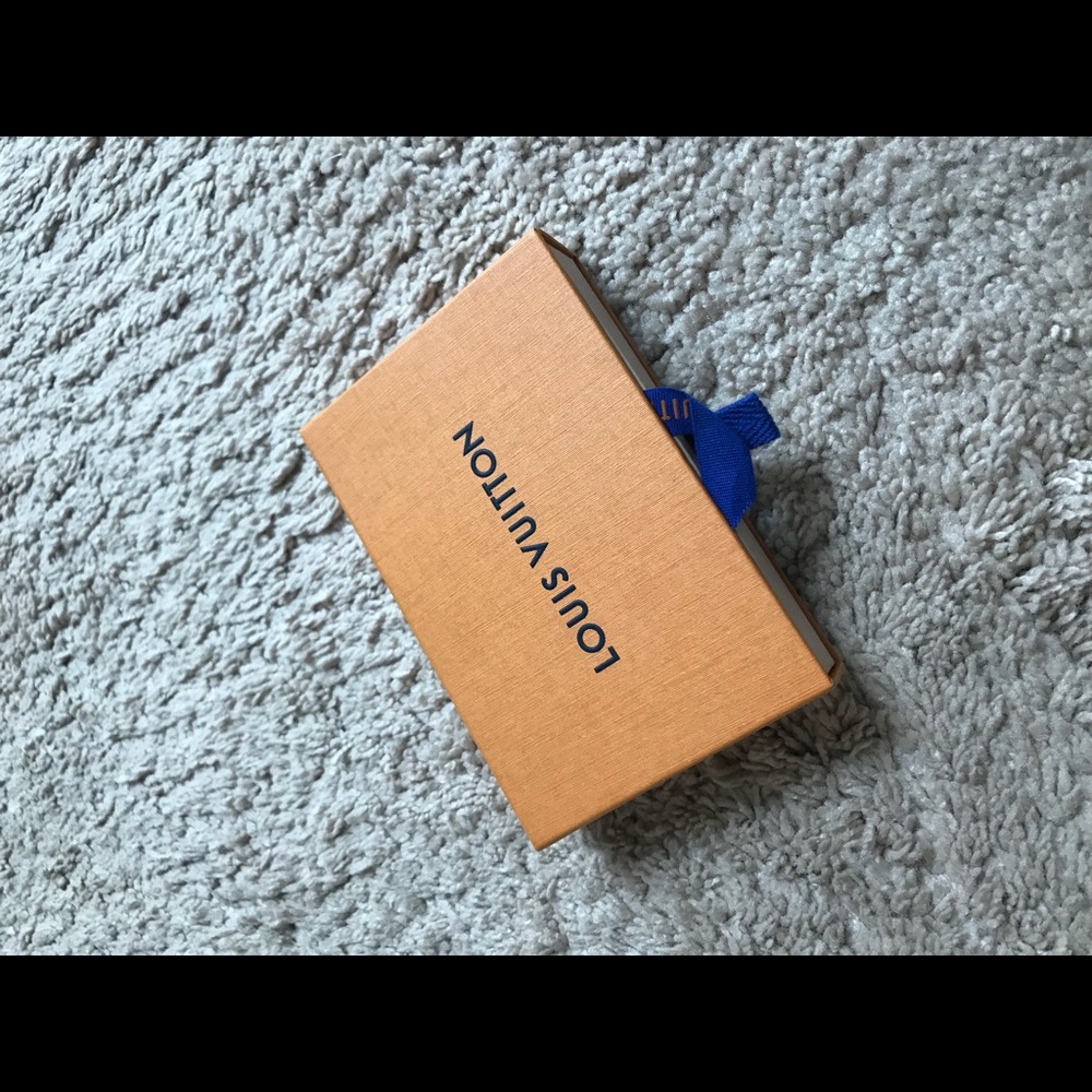 Louis Vuitton wallet box